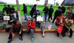 零工一天结一天工资300，还不如利用手机做任务赚钱。